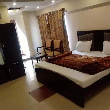 Pak Hotel Исламабад Экстерьер фото